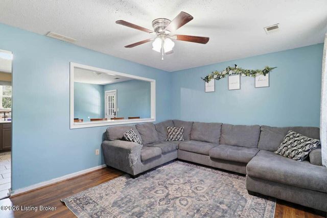 266 Airview Dr, Elizabethtown, KY 42701