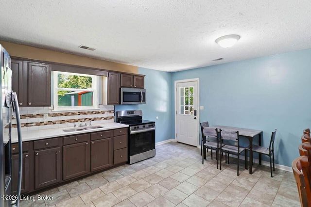 266 Airview Dr, Elizabethtown, KY 42701
