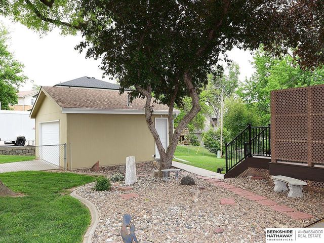 8401 S 26th Street, Bellevue, NE 68147