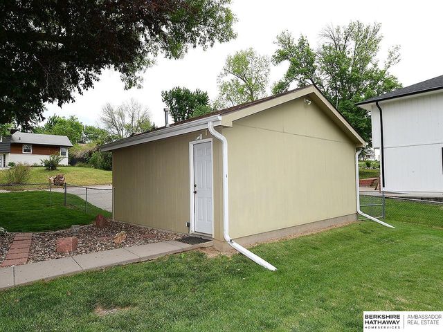 8401 S 26th Street, Bellevue, NE 68147