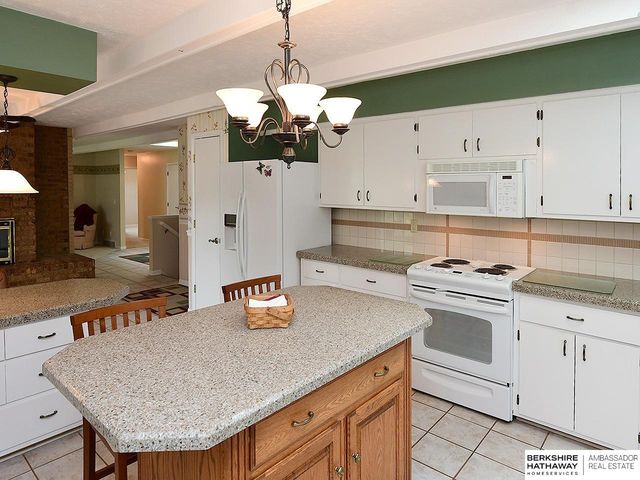 8401 S 26th Street, Bellevue, NE 68147