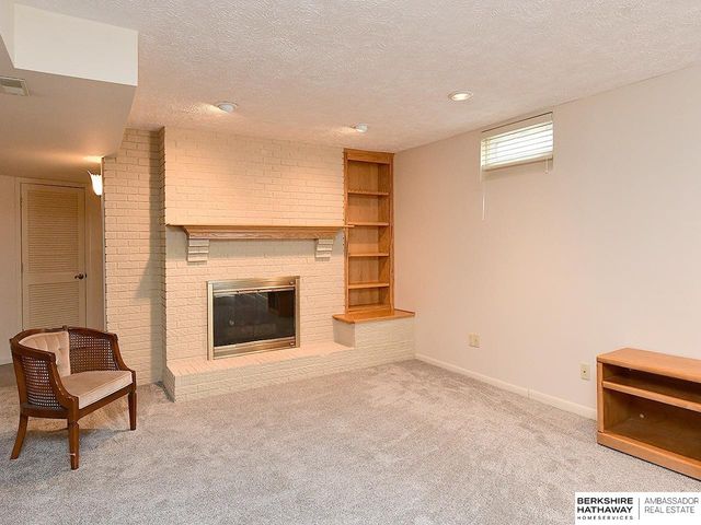 8401 S 26th Street, Bellevue, NE 68147