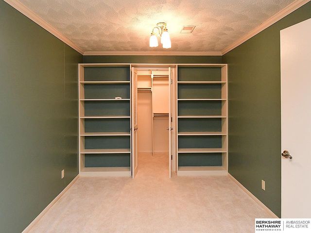 8401 S 26th Street, Bellevue, NE 68147