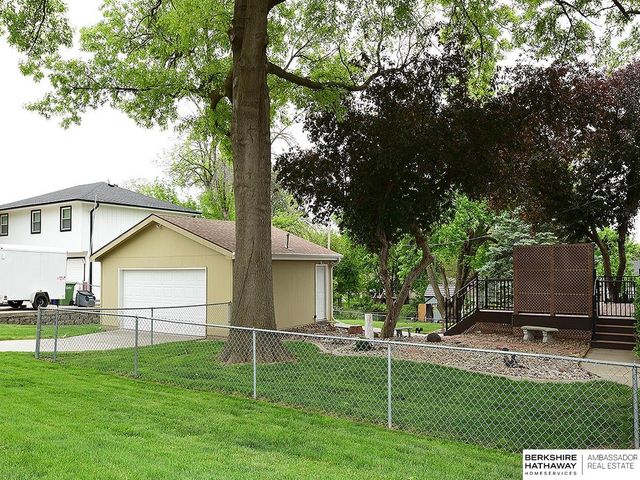 8401 S 26th Street, Bellevue, NE 68147