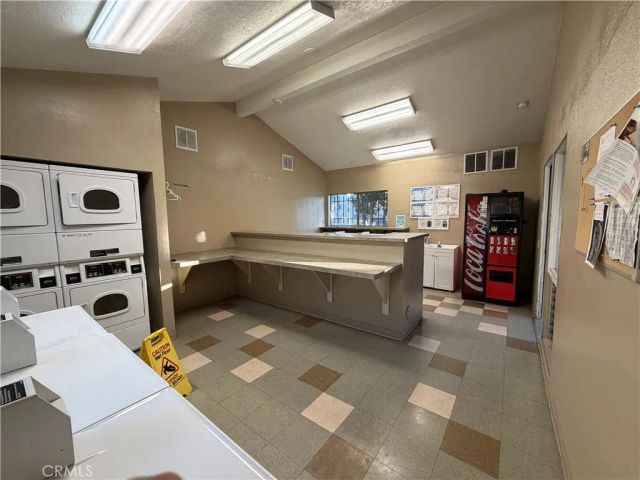 960 E Bonita 125, Pomona, CA 91767