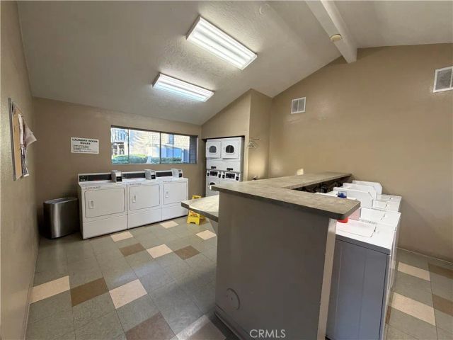 960 E Bonita 125, Pomona, CA 91767