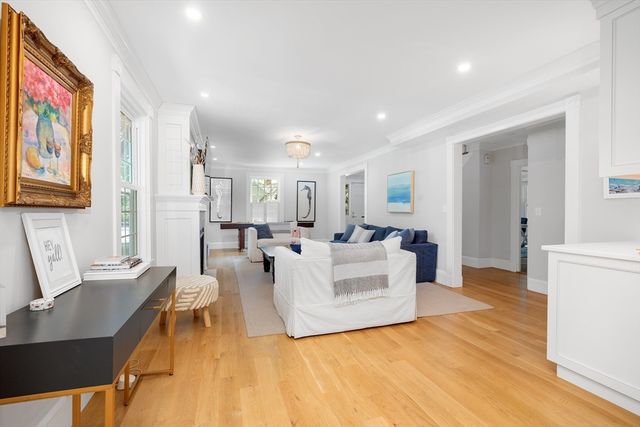 6 Leavitt St, Hingham, MA 02043