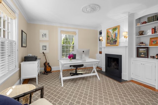 6 Leavitt St, Hingham, MA 02043