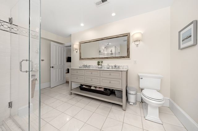 6 Leavitt St, Hingham, MA 02043