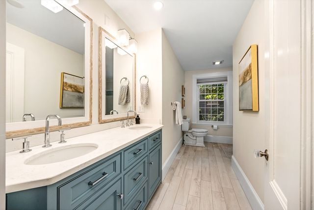 6 Leavitt St, Hingham, MA 02043