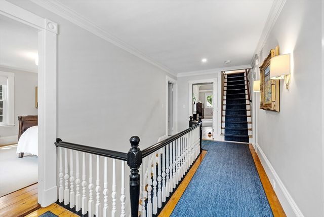 6 Leavitt St, Hingham, MA 02043