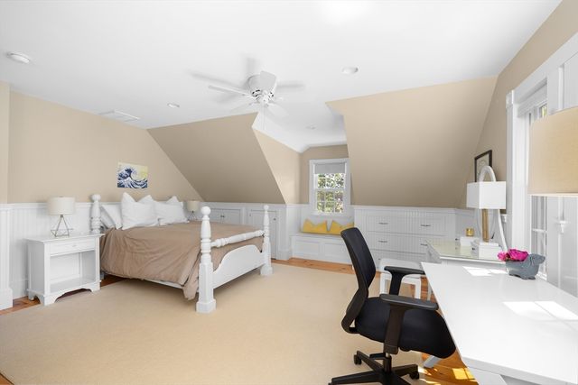 6 Leavitt St, Hingham, MA 02043