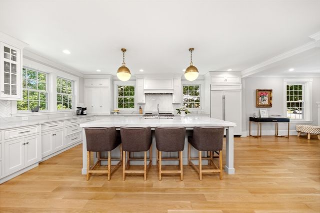 6 Leavitt St, Hingham, MA 02043