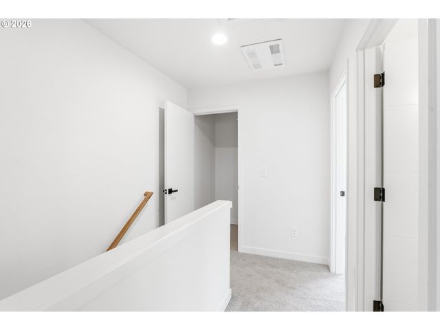6794 Se Insley 3, Portland, OR 97206