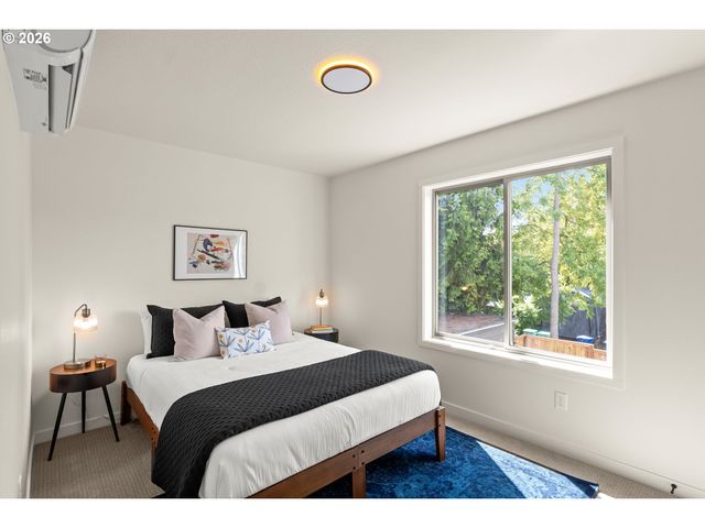 6794 Se Insley 3, Portland, OR 97206