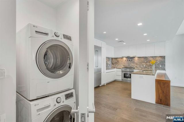 320 Adolphus Avenue 1009, Cliffside Park, NJ 07010