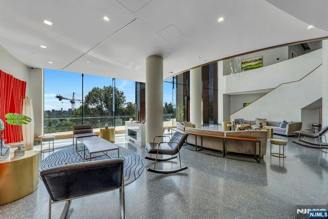 320 Adolphus Avenue 1009, Cliffside Park, NJ 07010