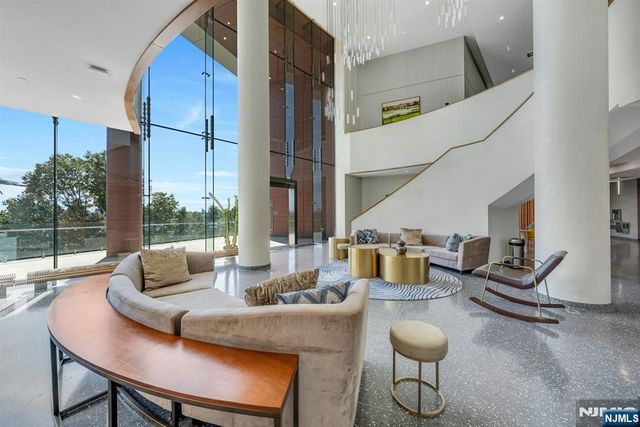 320 Adolphus Avenue 1009, Cliffside Park, NJ 07010