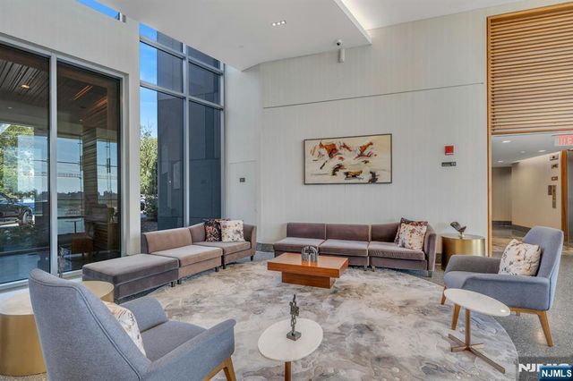 320 Adolphus Avenue 1009, Cliffside Park, NJ 07010