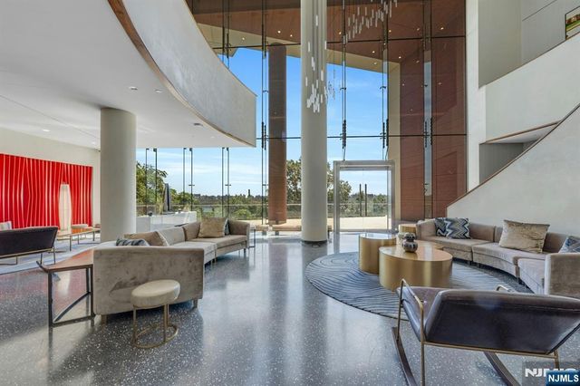 320 Adolphus Avenue 1009, Cliffside Park, NJ 07010