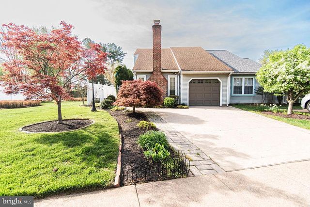 239 OAKRIDGE DR, Langhorne, PA 19047