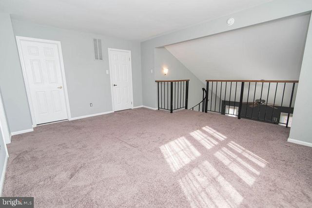 239 OAKRIDGE DR, Langhorne, PA 19047