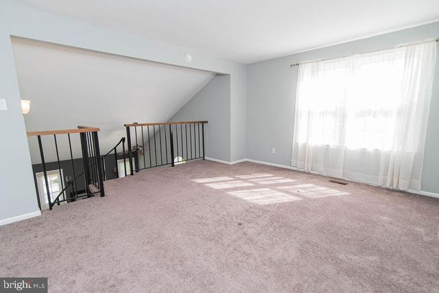 239 OAKRIDGE DR, Langhorne, PA 19047