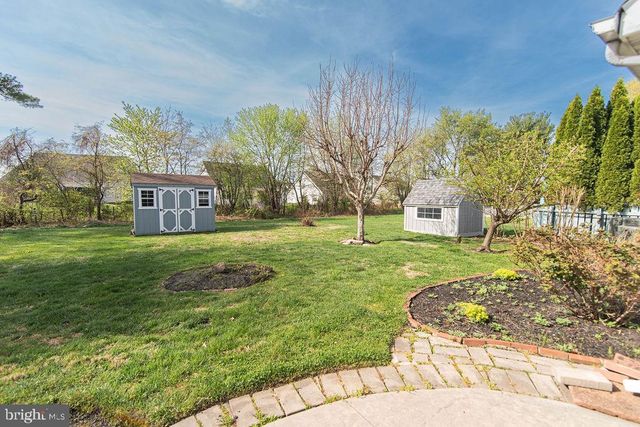 239 OAKRIDGE DR, Langhorne, PA 19047