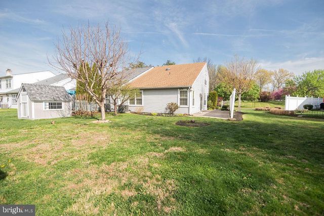 239 OAKRIDGE DR, Langhorne, PA 19047