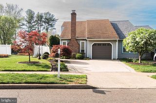 239 OAKRIDGE DR, Langhorne, PA 19047