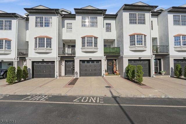7 Harbor Front Ct. Unit C7, Elizabeth City, NJ 07206