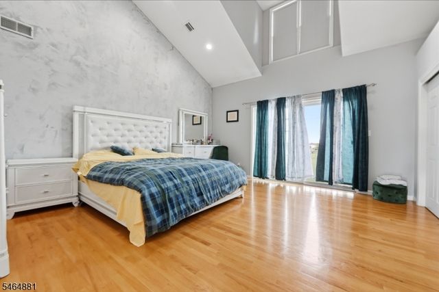 7 Harbor Front Ct. Unit C7, Elizabeth City, NJ 07206