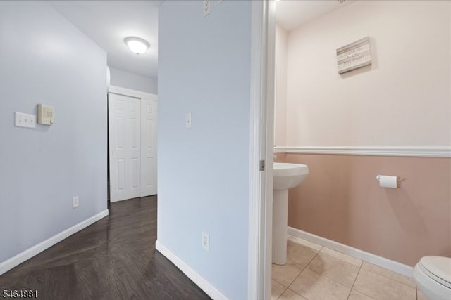 7 Harbor Front Ct. Unit C7, Elizabeth City, NJ 07206