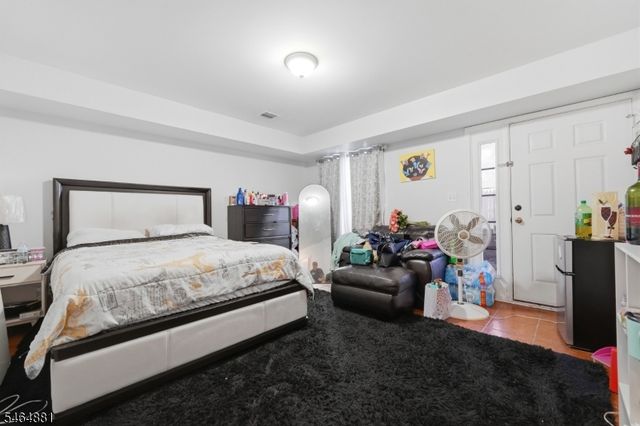 7 Harbor Front Ct. Unit C7, Elizabeth City, NJ 07206