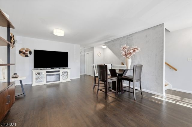 7 Harbor Front Ct. Unit C7, Elizabeth City, NJ 07206