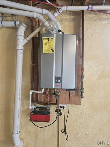 6709 Lowell Road, Westmoreland, NY 13440