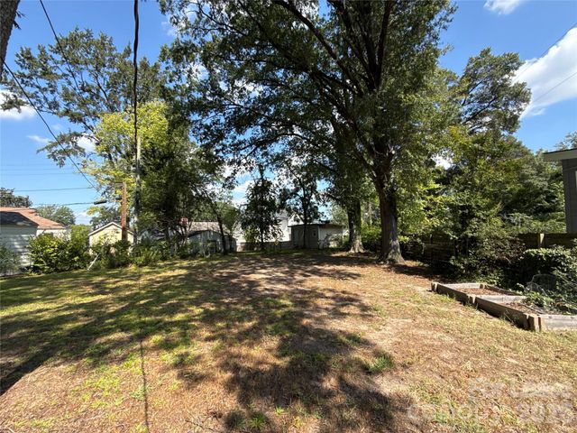 817 Everett Place, Charlotte, NC 28205