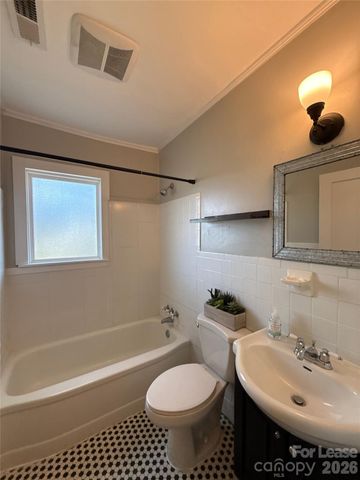 817 Everett Place, Charlotte, NC 28205