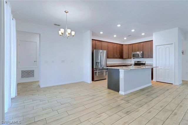 2118 SW 25th TER, Cape Coral, FL 33914