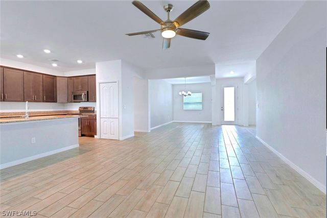 2118 SW 25th TER, Cape Coral, FL 33914