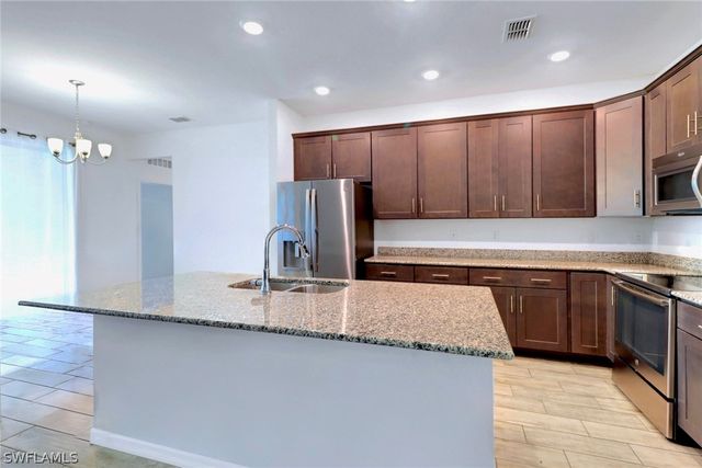 2118 SW 25th TER, Cape Coral, FL 33914