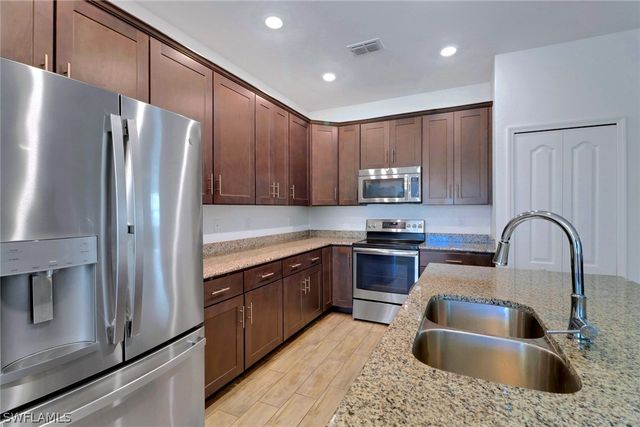 2118 SW 25th TER, Cape Coral, FL 33914