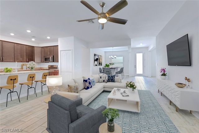 2118 SW 25th TER, Cape Coral, FL 33914