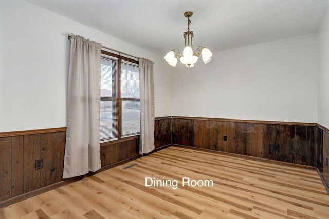 3839 N Stewart Avenue, Springfield, MO 65803