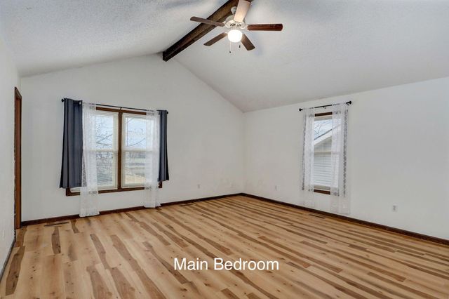 3839 N Stewart Avenue, Springfield, MO 65803