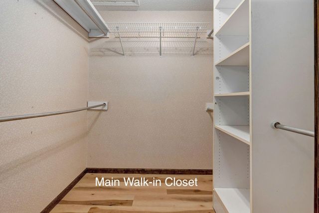 3839 N Stewart Avenue, Springfield, MO 65803