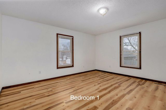 3839 N Stewart Avenue, Springfield, MO 65803