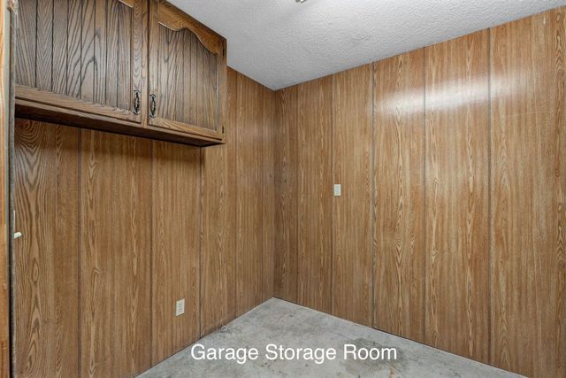 3839 N Stewart Avenue, Springfield, MO 65803