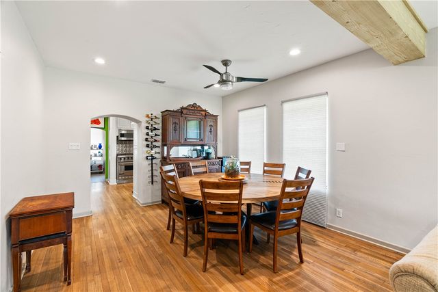 1401 Omohundro St, Rockport, TX 78382