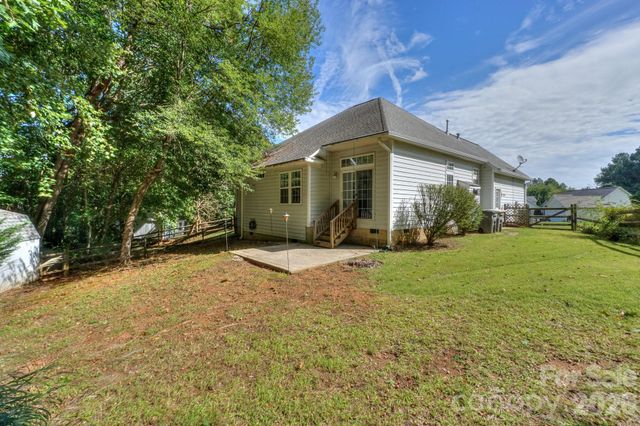 2485 Acadia Court, Kannapolis, NC 28083